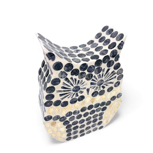 Figura de Búho de Halloween Única de Nácar Natural, Artículo Decorativo Hecho a Mano para Exhibición de Mesa Espeluznante, de Vietnam - Product Image 3