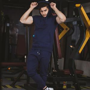 Chándal de verano con capucha para hombre al por mayor OEM 100% algodón 2 piezas en blanco conjunto de chándal para hombre de manga corta con capucha y pantalones para hombre - Product Image 5