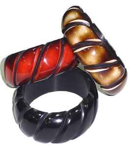 Brazaletes de Resina Modernos Grabados a Mano |   Brazaletes Antiguos Brillantes para Mujer |   Joyería de Moda Europea al por Mayor - Product Image 4