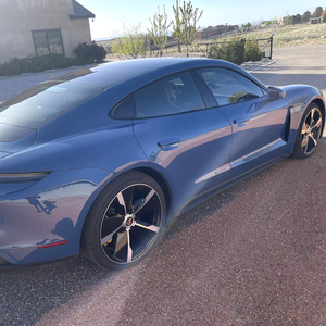 2021 Taycan Turbo S 750 แรงม้า มอเตอร์คู่ ขับเคลื่อนสี่ล้อ สีน้ำเงินเนปจูน เกียร์อัตโนมัติ เบาะหนัง ล้อแม็ก R19 แบตเตอรี่ลิเธียม - Product Image 1