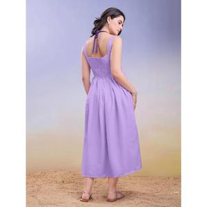 เดรสลำลองผู้หญิงยาวคลุมเข่าแขนกุดคอสูงสีทึบ - Product Image 2