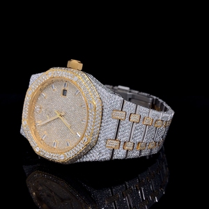 Montres de mode élégantes en acier inoxydable avec cadran en verre de quartz Moissanite testé au diamant glacé personnalisé, cadran jaune et blanc - Product Image 3