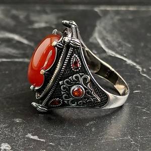 Anillo de Plata Hecho a Mano para Hombre, Estilo Imperial Vintage, con Gema Ovalada de Aqeeq Rojo, Anillo de Sello Real Francés con Material de 10k - Product Image 4