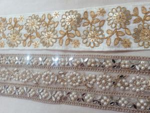 Lacets sur mesure brodés avec miroir perlé et pailleté et à motifs floraux idéaux pour les créateurs de costumes pour la revente - Product Image 2