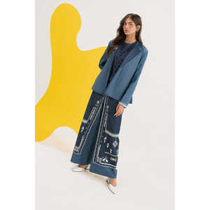 Manteau ample en jean bleu pour femme, brodé imprimé léopard, décontracté, avec boutons en losange et ceinture décorative, délavé, idéal pour l'été et l'automne - Product Image 1