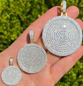 925 Sterling Silver Moissanite Diamant Pendentif Personnalisé Lunette Réglage Hip Hop Bijoux Cadeau Parfait pour Elle - Product Image 1