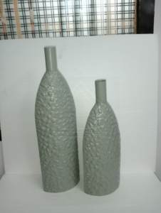 Élégant vase à fleurs moderne en métal et en fer avec un design sculptural artistique améliorant l'esthétique de la maison contemporaine - Product Image 2