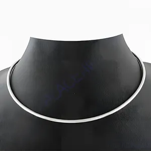 Collar Gargantilla Minimalista de Plata de Ley 925, Joyería de Moda - Product Image 3