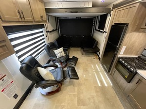 RV USADO F-O-R-E-S-T R-I-V-E-R- VEN-G-E-A-N-CE ROGUE 26VKS MODELO 2022 Listo para la Venta - Product Image 4