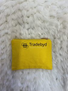 Sac à main brodé d'art populaire avec des motifs traditionnels faits à la main par Tradebyd - Product Image 2