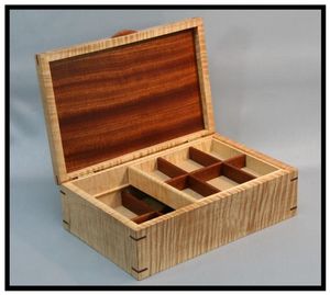 BELLE BOÎTE À BIJOUX DÉCORATIVE EN BOIS FAIT À LA MAIN Arbre Vie Mango Bois Tenture Murale pour Souvenir Usage Polyvalent Décoration Maison Vente En Gros - Product Image 2