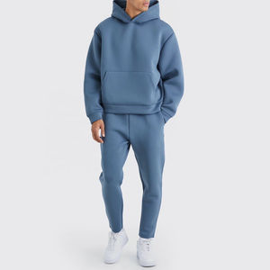 Vente en gros de survêtements de sport pour hommes coupe régulière à bas prix vêtements de sport de jogging à capuche pour l'entraînement coupe régulière d'hiver à motif uni - Product Image 1