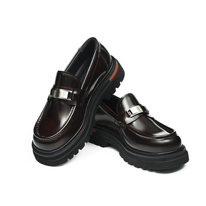 รองเท้าหนังผู้ชายแบบทางการลายหนังจระเข้สุดหรู พร้อมรองรับอุ้งเท้าอย่างดีเยี่ยม เหมาะสำหรับธุรกิจ - Product Image 1