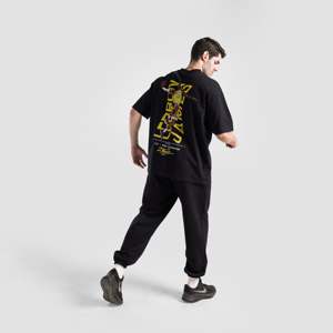 T-shirt Oversize LeBron Legacy en Coton Lourd 100% (200 grammes) avec Motif Imprimé Sérigraphié Noir – Numéro de Modèle - Product Image 6