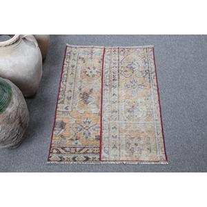 พรมตุรกีโบราณขนาดเล็ก 2.1x2.8 ฟุต สีขาวแดง พรมขนสัตว์แบบตะวันออก - Product Image 1