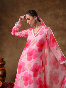MERAKI MAYA FLORAL ROSA MUSELINA KURTA SET CON ORGANZA DUPATTA Mujer Kurta Set | Conjunto Étnico - Product Image 6