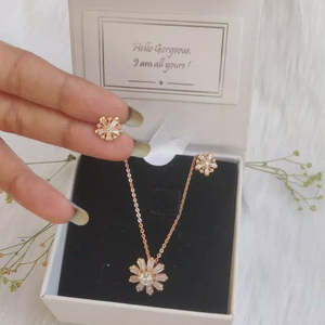 Juego de flores de Baguette de oro rosa Colgantes y dijes de moda con cadena de eslabones - Product Image 4