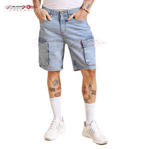 Short en jean moderne pour homme avec coupe réglable et ourlet inférieur roulé Short en jean de tous les jours pour homme - Product Image 1