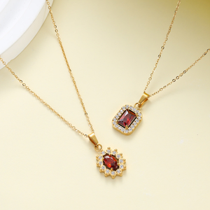 Lusso <span class=keywords><strong>rubino</strong></span> zircone Non appannato impermeabile Pvd in acciaio inox <span class=keywords><strong>gioielli</strong></span> di moda placcato oro ciondolo collane da donna - Product Image 3