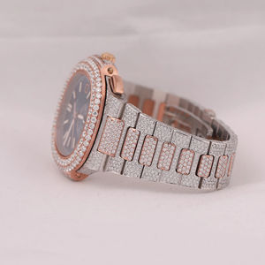 Último diseño de tendencia Reloj de hombre con diamantes Esmeralda Mecánico ETA Cristal analógico Hip Hop Moda de lujo Ropa de fiesta Moissanite - Product Image 3