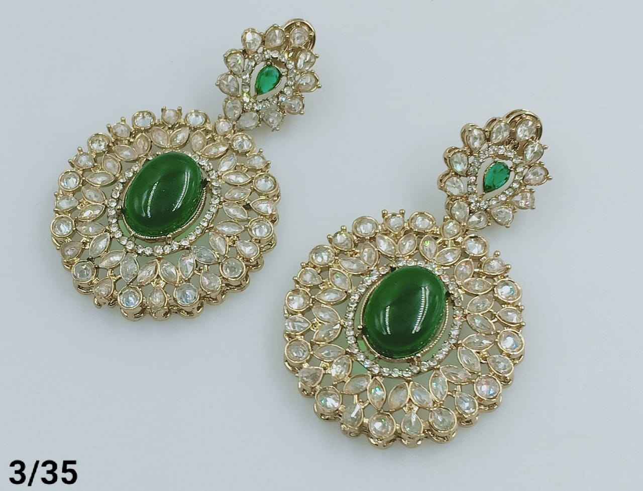 สีเขียว