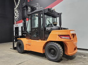 Offre exclusive aux enchères pour chariots élévateurs pneumatiques D70S-7 2021, capacité de maintien de 15 500 lb - Product Image 3