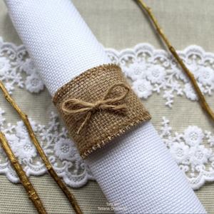 Anneau de serviette en rotin à motif de nœud pour une décoration élégante de table à manger et un style de table naturel avec des détails tissés à la main en provenance d'Inde - Product Image 1