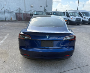 รถเทสล่า โมเดล 3 ลองจ์เรนจ์ เอเอวดับเบิลยู ปี 2020 มือสอง สภาพใช้งานได้  พวงมาลัยซ้าย/ขวา - Product Image 1