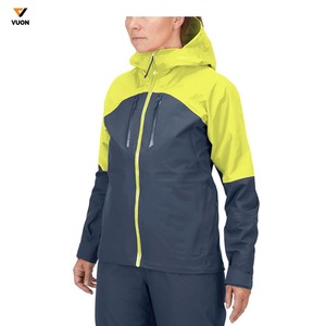 Vente en gros directe d'usine Veste softshell imprimée de haute qualité de Offre Spéciale nouveau design pour femmes Veste softshell imperméable - Product Image 1