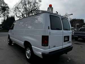 รถตู้ฟอร์ด อี-ซีรีส์ อี-250 ปี 2021 เกียร์ธรรมดา เทอร์โบ เบาะหนังสีเข้ม ขาย - Product Image 4