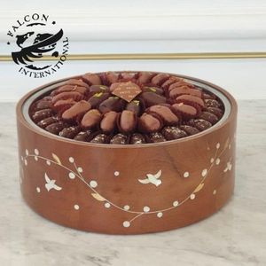 Plato de Servir Ondulado de Metal Pulido de Diseño Simple y Moderno, Apto para Lavavajillas - Product Image 3