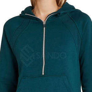 Sweat-shirt d'hiver personnalisé pour femmes avec capuche et demi-fermeture éclair Style Streetwear Logo avant Fabriqué au Pakistan en gros - Product Image 6