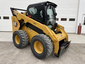 รถตักล้อยาง CAT 272D3 XE แบบดีเซล ขับเคลื่อนด้วยสายพานตีนตะขาบ สองสปีด สำหรับงานก่อสร้าง - Product Image 5