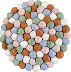 Ensemble de tapis et sous-verres en feutre de style classique pour la décoration intérieure et la cuisine - Product Image 2