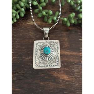 Pendentif Delbert Secatero en turquoise Kingman et argent sterling avec technologie d'incrustation à sertissage clos - Product Image 2