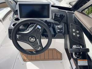 ACHETER NOUVEAU Bateau à réaction de luxe YamahaS 275 SE de 27 pieds avec moteur hors-bord de 500 CV, bateau de travail avec remorque (D'OCCASION) - Product Image 4