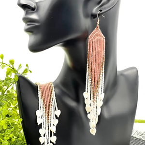 Pendientes de cuentas bohemias con flecos en cascada Andy de diseño turquesa, regalo de joyería único - Product Image 1