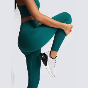 ชุดโยคะไร้รอยต่อแห้งเร็วของผู้หญิงเลกกิ้งสปอร์ตแบบย้อนกลับกางเกงเลกกิ้งระบายอากาศได้ดีเสื้อออกกำลังกายกางเกงพื้นแข็งลาย XS - Product Image 6