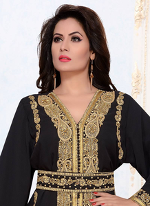 Negro Modesto Bordado Georgette Kaftan Bufanda Vestido Hijab de manga larga con cuello alto Estilo Abaya Transpirable Hecho EN LA India - Product Image 2