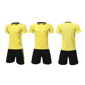 Fabricant OEM d'uniformes de football personnalisés, ensemble maillot et short de haute qualité, tissu respirant, personnalisation de la marque pour les clubs, commandes en gros - Product Image 4
