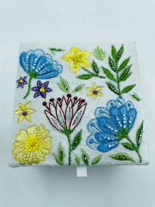 Boîte de rangement pour bijoux en velours brodé à la main de qualité supérieure avec motif floral, couleur personnalisable, YASHVI EXPORTS, mode mariage - Product Image 2