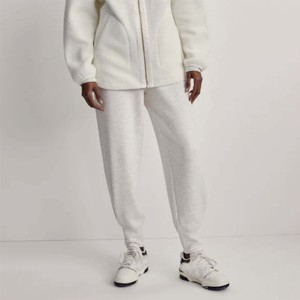 Chaqueta Sherpa Egret de gran tamaño para mujer con bolsillos con cremallera Ropa de abrigo de invierno acogedora y elegante - Product Image 6