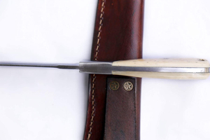 Personnalisable de qualité supérieure fait à la main en acier damas chasse Bowie Skinner couteau confortable manche en bois poignée OEM pris en charge - Product Image 5