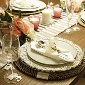 Fabriek Groothandel Wit <span class=keywords><strong>Hotel</strong></span> Decoratie Plastic Oplader Platen Met Gouden Rand Voor Huwelijksfeest - Product Image 3