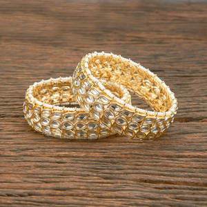 Brazaletes clásicos indo-occidentales con chapado en oro Pulseras y brazaletes de joyería de moda - Product Image 1