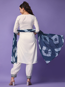 Conjunto de rayón de pantalón Kurti para mujer con diseño de Bandhej estampado Dupatta, cuello redondo para niñas y mujeres, conjunto de Kurta por tarifa mayorista - Product Image 3