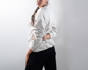 Pull-over confortable pour femme, sweat-shirt oversize à col montant, coupe ample, couleur claire, tissu doux et épais, vêtements de sport, logo personnalisé OEM - Product Image 2