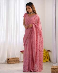 Nuevo diseñador Silky Crush con bordado Sari Fabricante y proveedor de Surat a la tarifa más baja - Product Image 4