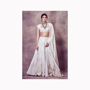 Designer Heavy Lehenga Choli et chemisier pour mariages et fiançailles indiens et pakistanais Vêtements spéciaux et de couleur vive - Product Image 1