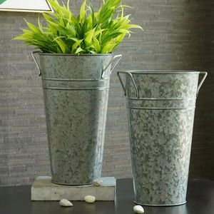 Vase à fleurs en métal galvanisé pour la décoration minimaliste de la maison, du bureau et de l'événement. - Product Image 1